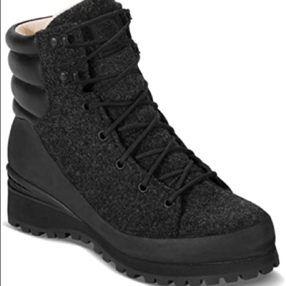 The North Face size 8.5 Cryos wool boots